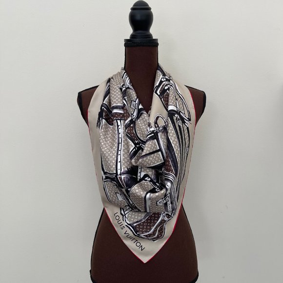 New Louis Vuitton Scarf Trunks Monogram Beige Brown Silk Wrap - Picture 14 of 14